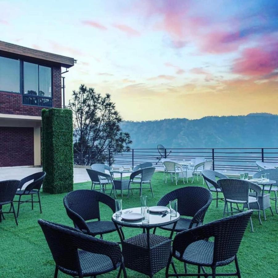 Hills Accomodation Kasauli Exterior foto